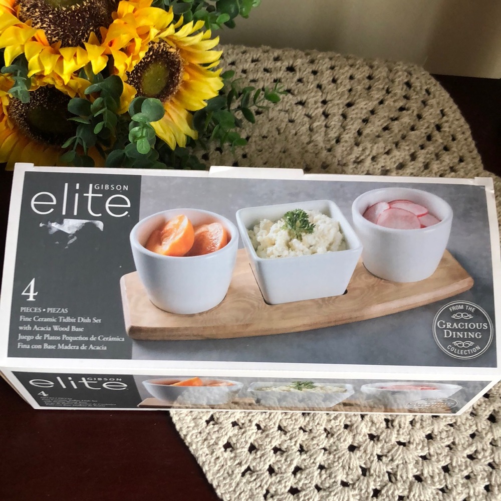 Gibson White Ceramic 4-Piece Tidbit Set with Acacia Wood Base